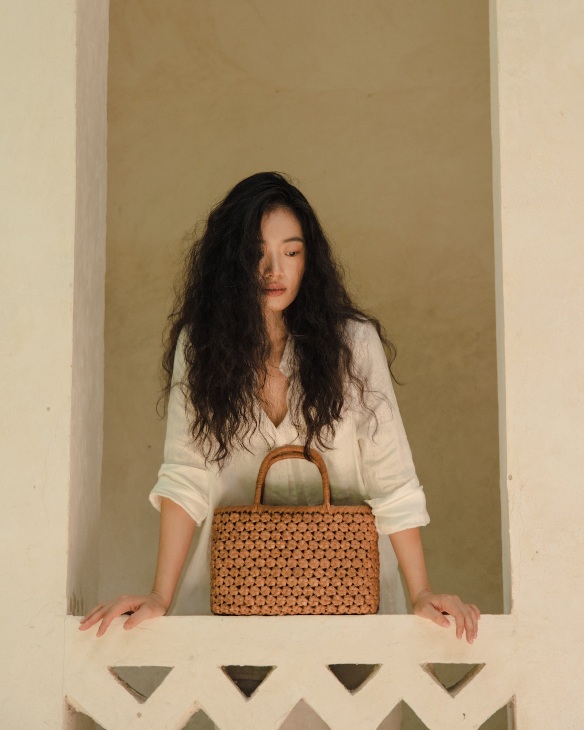 Handwoven Wild Grapevine Tote Bag Hexagon Small